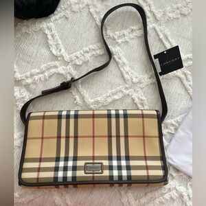 Burberry Iconic Nova Check Tan and Black Messenger Bag NWT